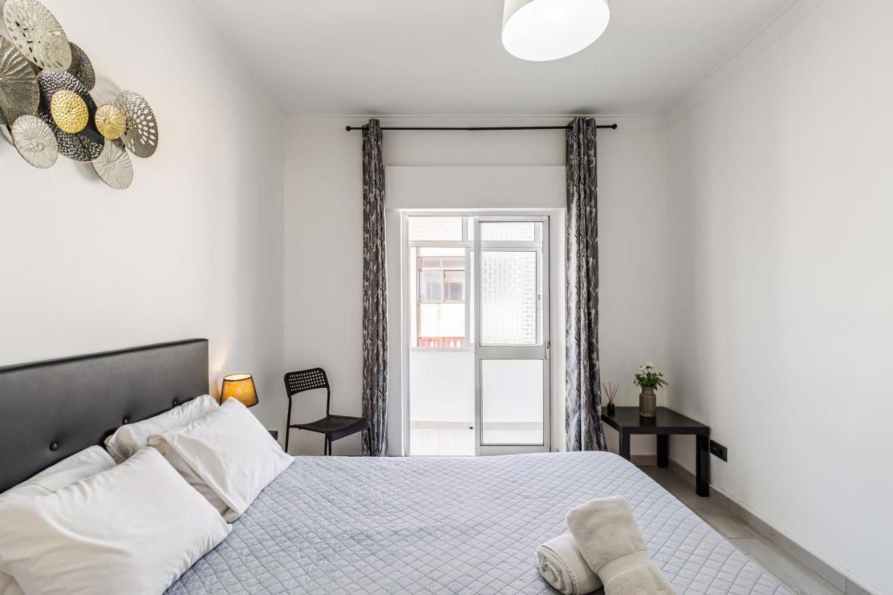 Sleeptubal Moderne Accommodatie Alhos Vedros Ngoại thất bức ảnh
